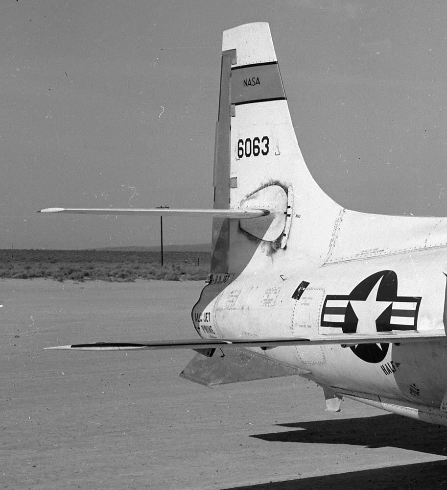 X-1E-4.jpg